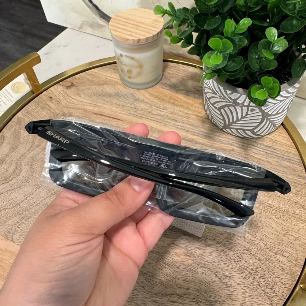 SHARP 3D glasses 🌸